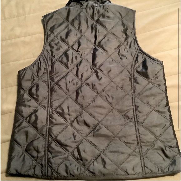 Jane Ashley Women’s Gray Zippered Vest with Pockets  Size medium - Picture 2 of 3